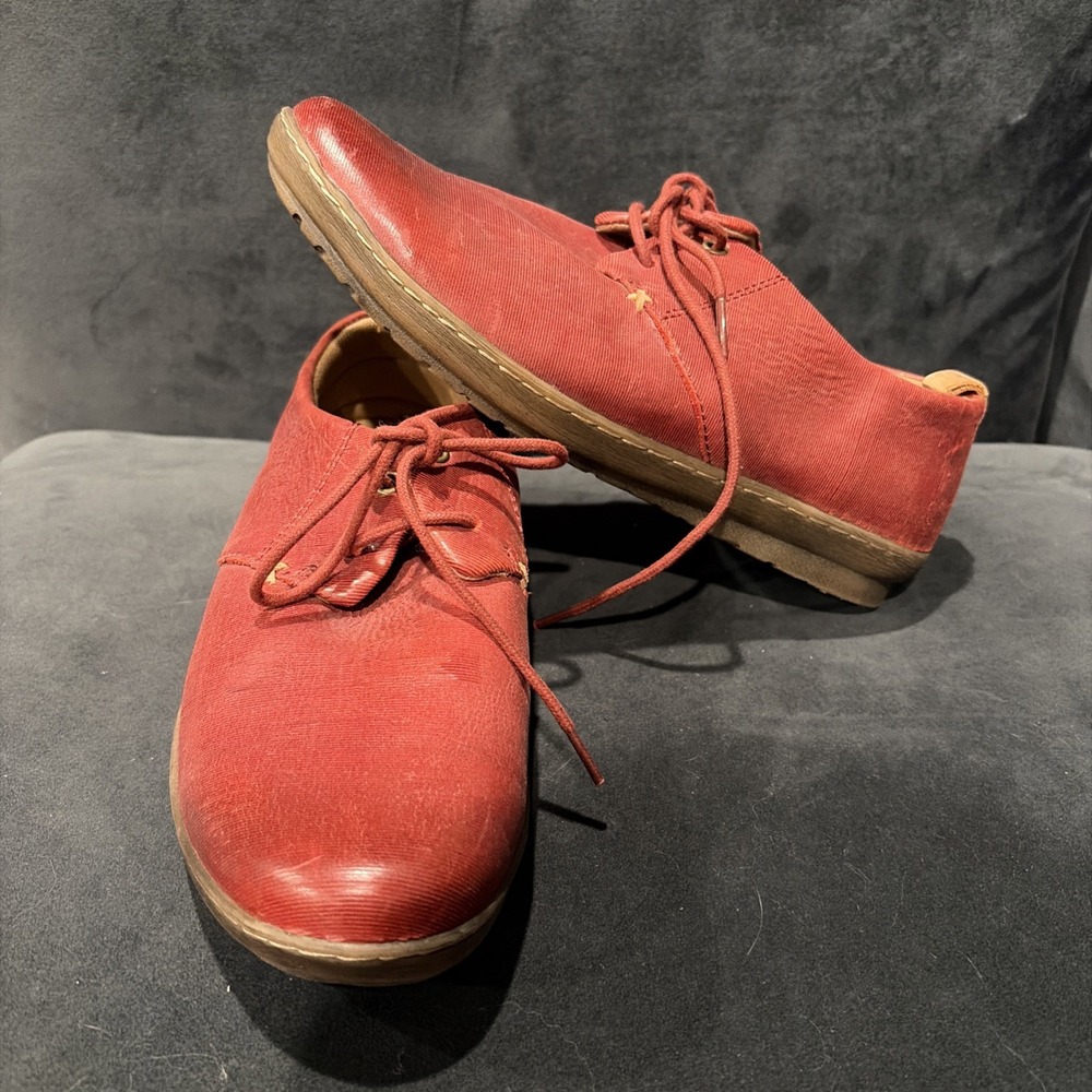 Comfortiva Align Red Leather lace up casual sneakers, women's 9.5W